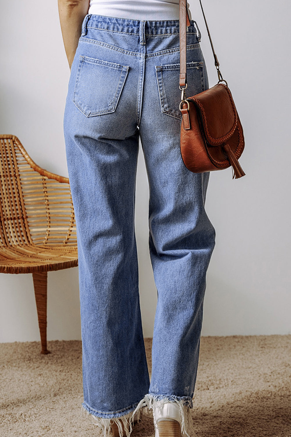 Distressed Straight Leg Jeans