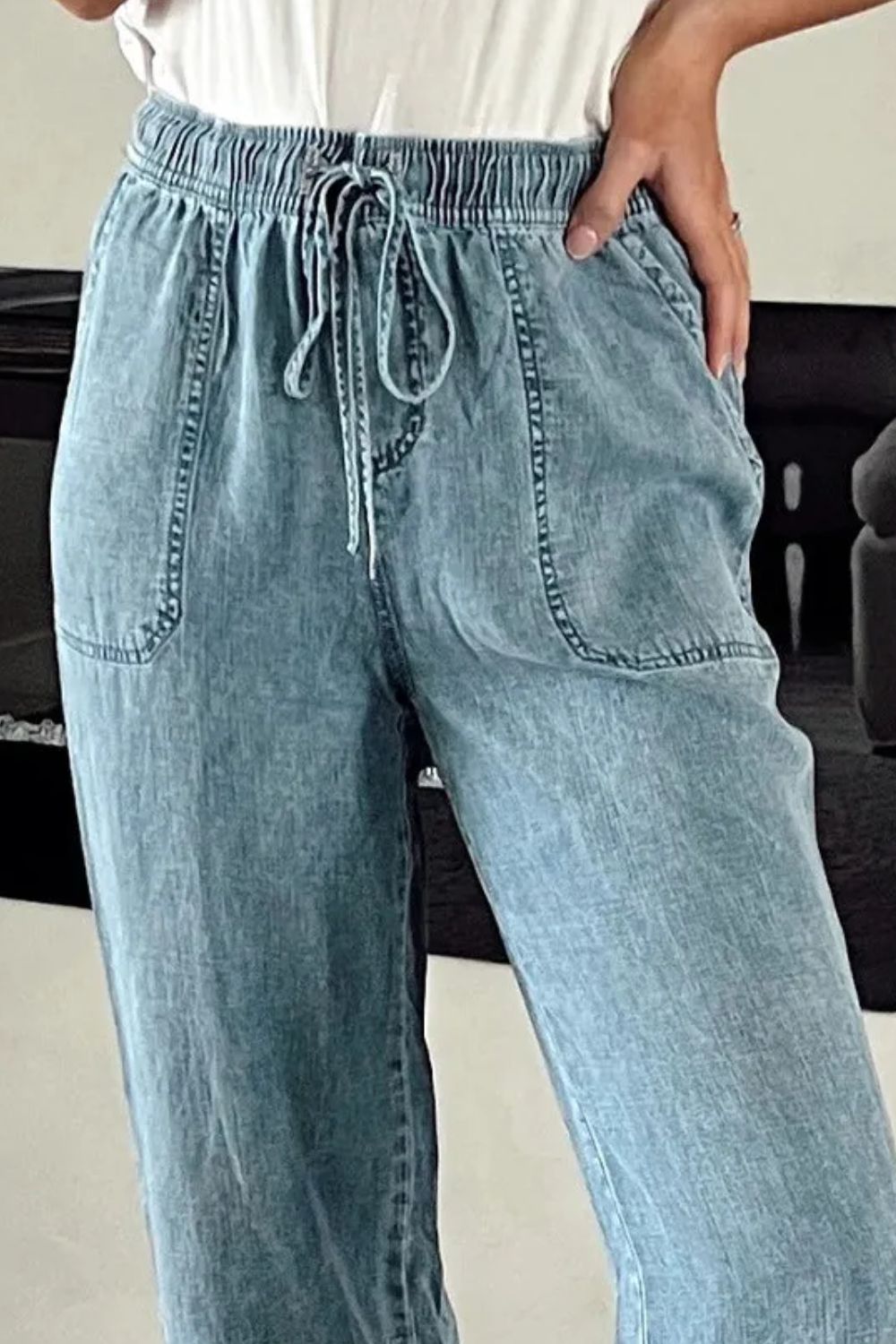 High Waist Jeans with Pockets